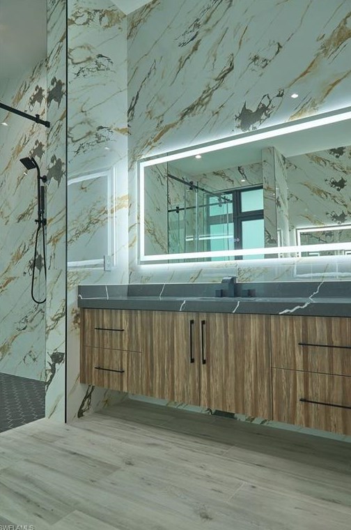 5847 English Oaks Ln, Naples FL 34119-1329 exterior