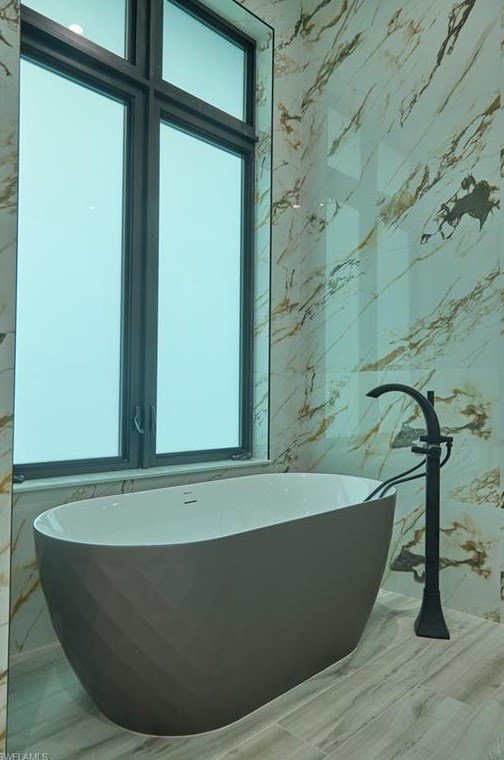 5847 English Oaks Ln, Naples FL 34119-1329 exterior