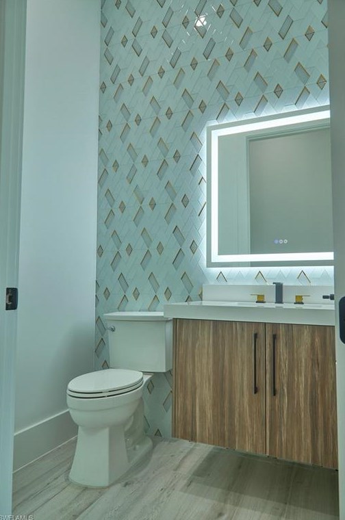 5847 English Oaks Ln, Naples FL 34119-1329 exterior