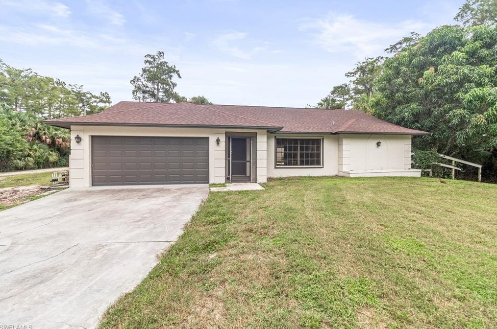 110 19th St, Naples, FL 34117-3322