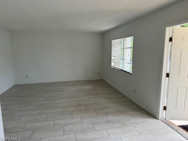 4631 Bayshore Dr, Naples, FL 34112-6550