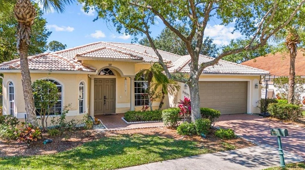 3905 Recreation Ln, Naples, FL 34116-7314