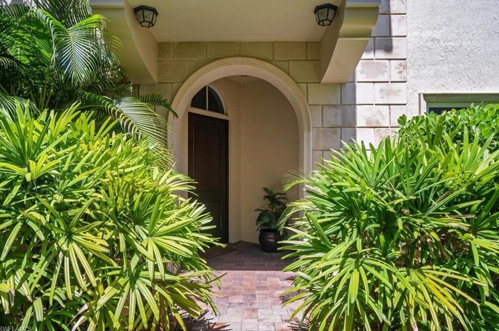 2306 Tradition Way, Naples, FL 34105-3089