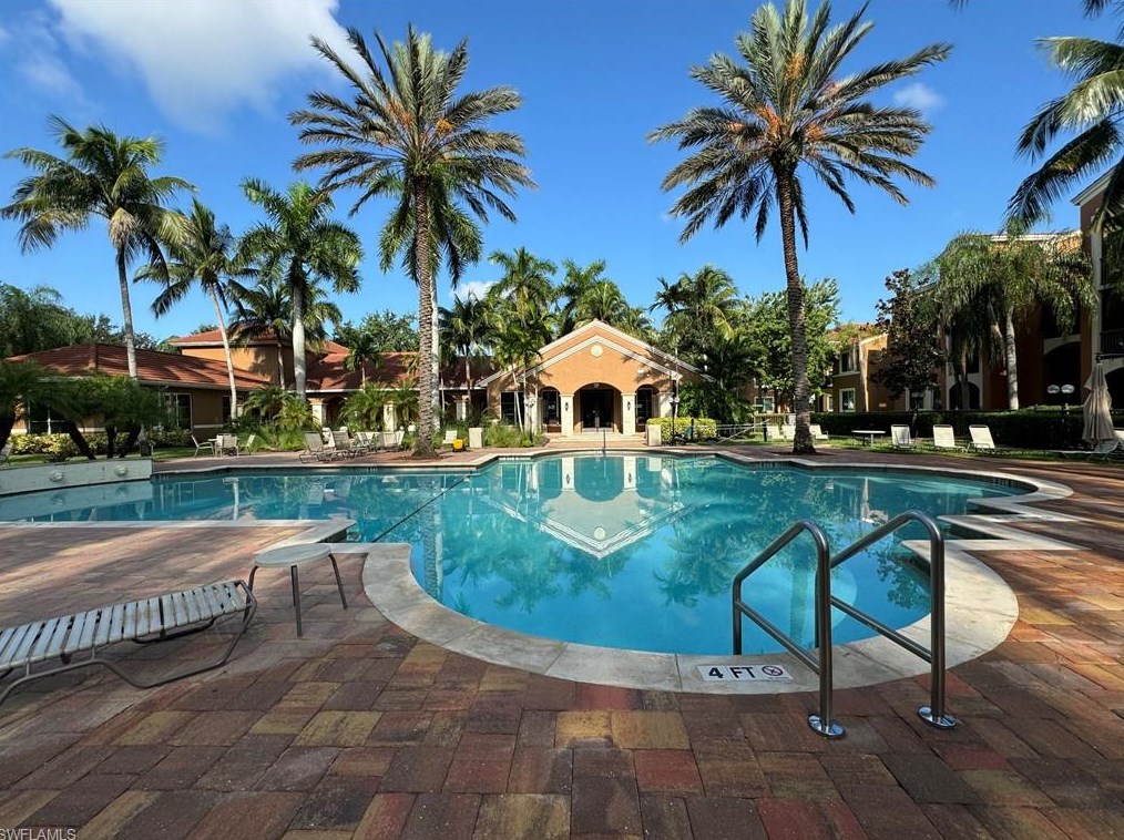 1200 Reserve Way Apt 103, Naples, FL 34105