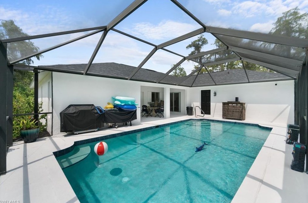 3280 18 Ave, Naples FL 34117-4524 exterior