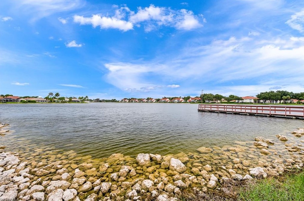 810 New Waterford Dr, Naples FL 34104-7888 exterior