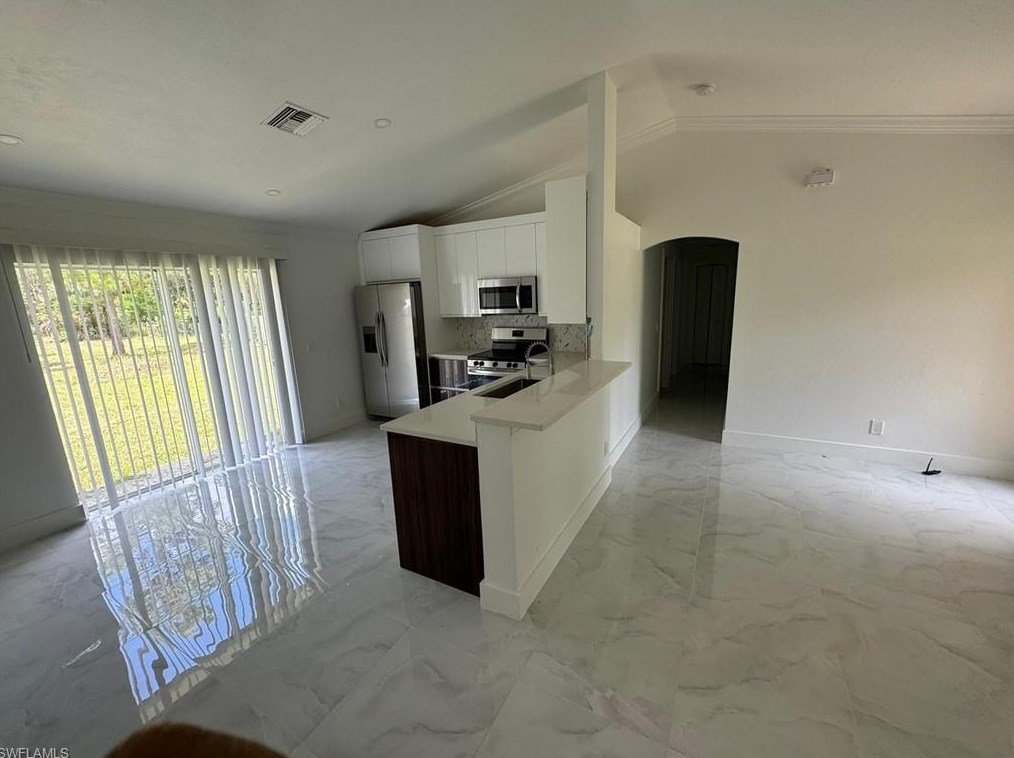3821 10th Ave, Naples FL  34120-4932 exterior