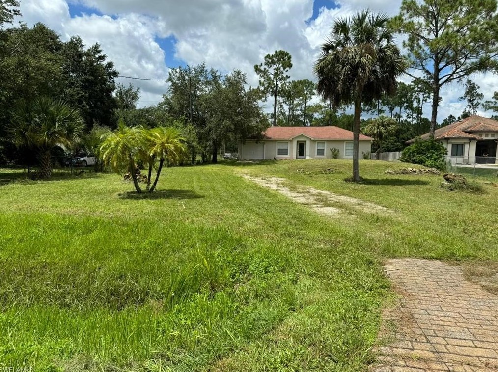 3821 10th Ave, Naples FL  34120-4932 exterior