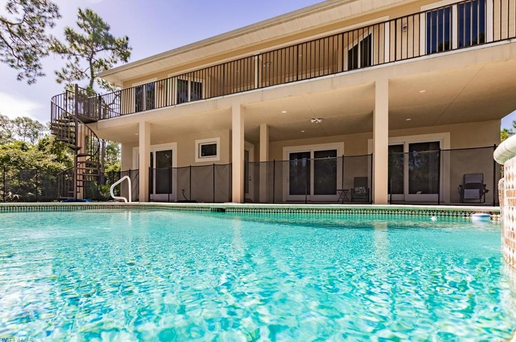 4551 1 Ave, Naples FL 34120-2704 exterior