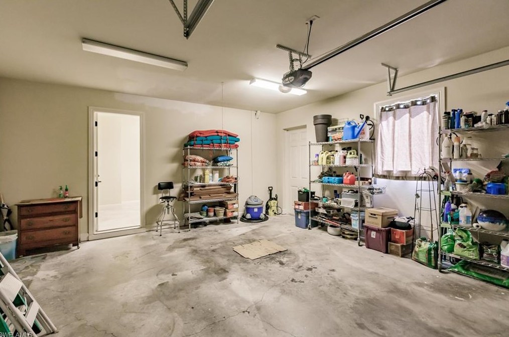 4551 1 Ave, Naples FL 34120-2704 exterior