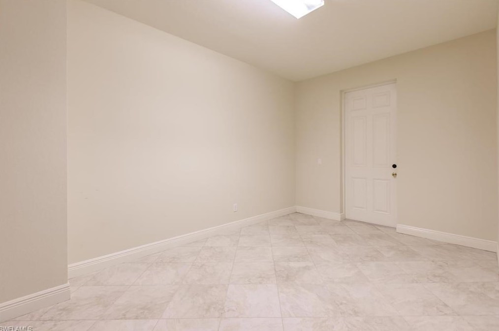 4551 1 Ave, Naples FL 34120-2704 exterior