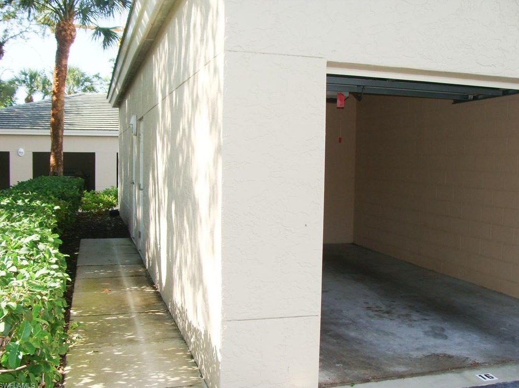 1001 Arbor Lake Dr, Naples FL  34110-7038 exterior