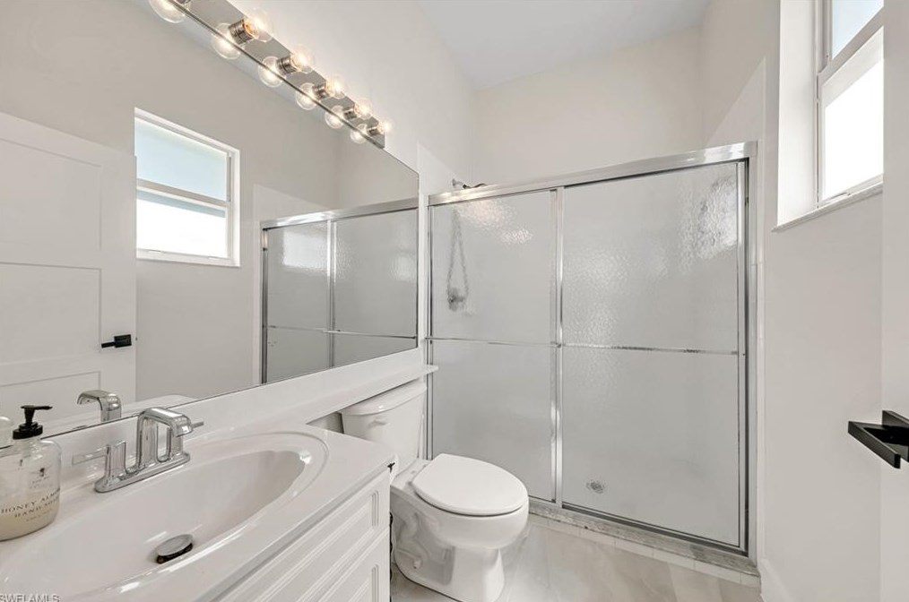 8532 Laurel Lk Blvd, Naples FL 34119-9792 exterior