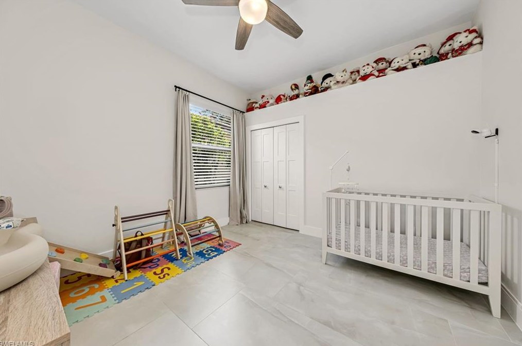 8532 Laurel Lk Blvd, Naples FL 34119-9792 exterior