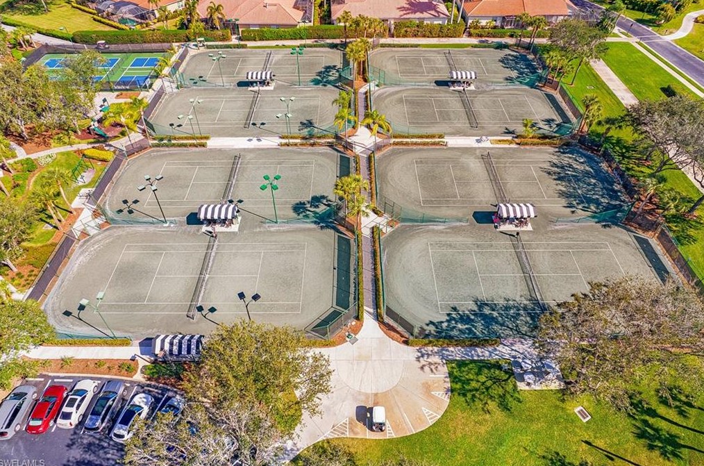 6040 Pinnacle Ln, Naples FL 34110-7314 exterior