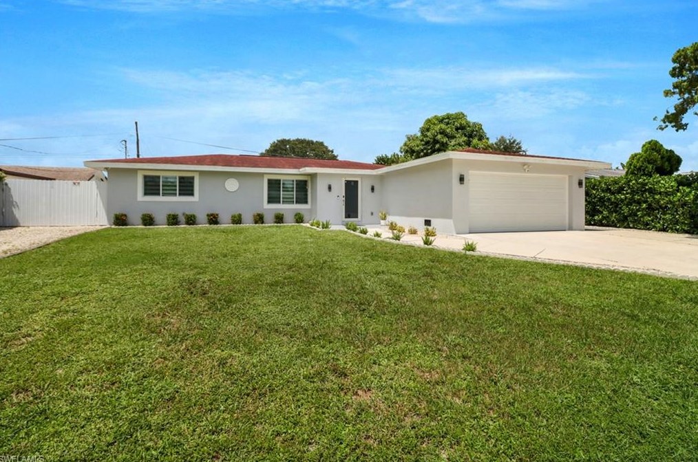 2193 45th Ter, Naples, FL 34116-6329