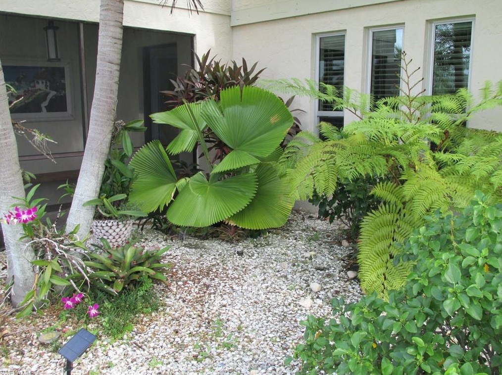 817 52nd St, Cape Coral, FL 33914