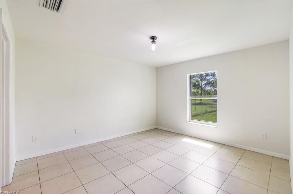 4226 58 Ave, Naples FL 34120-4021 exterior