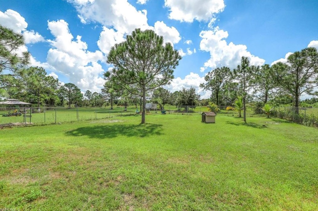 4226 58 Ave, Naples FL 34120-4021 exterior