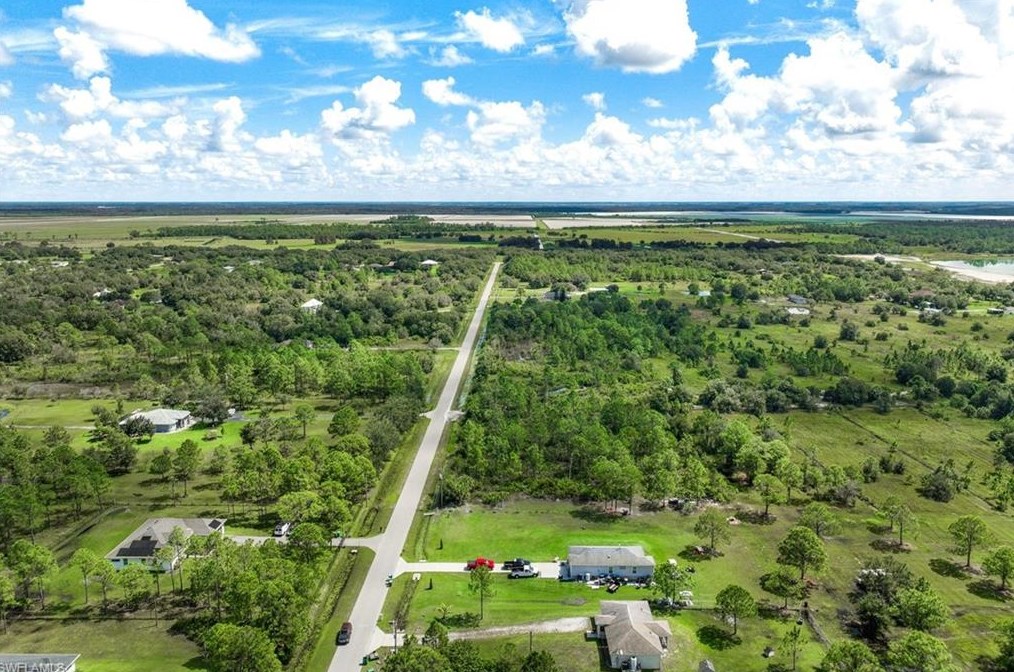 4226 58 Ave, Naples FL 34120-4021 exterior