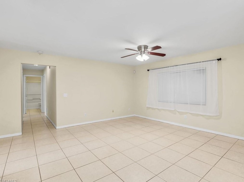 2845 31 Ave, Naples FL 34117-8449 exterior