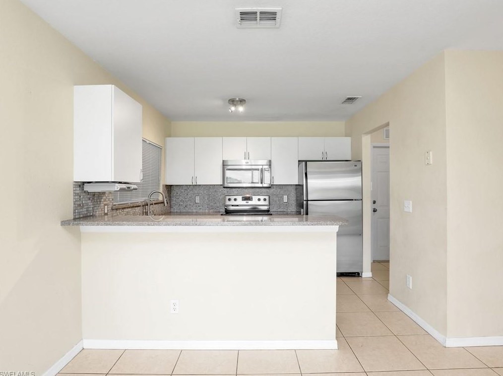 2845 31 Ave, Naples FL 34117-8449 exterior