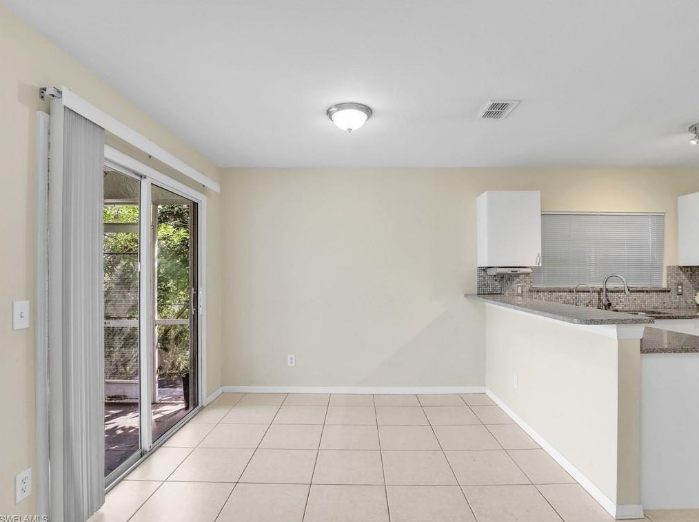 2845 31 Ave, Naples FL 34117-8449 exterior