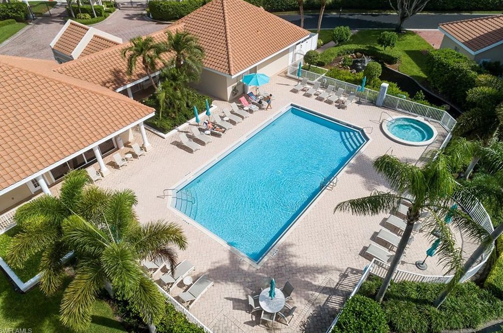 8459 Abbington Cir, Naples FL  34108-7716 exterior