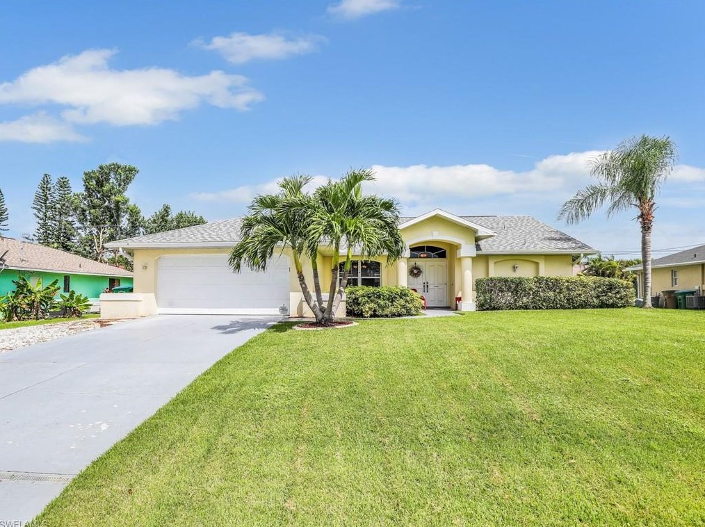 201 4th St, Cape Coral, FL 33990