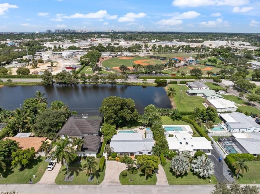 1171 14 Ave, Naples FL 34120-5600 exterior