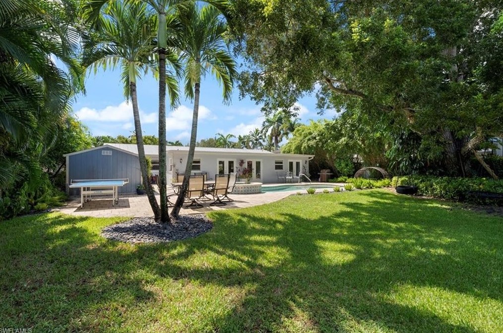 1171 14 Ave, Naples FL 34120-5600 exterior