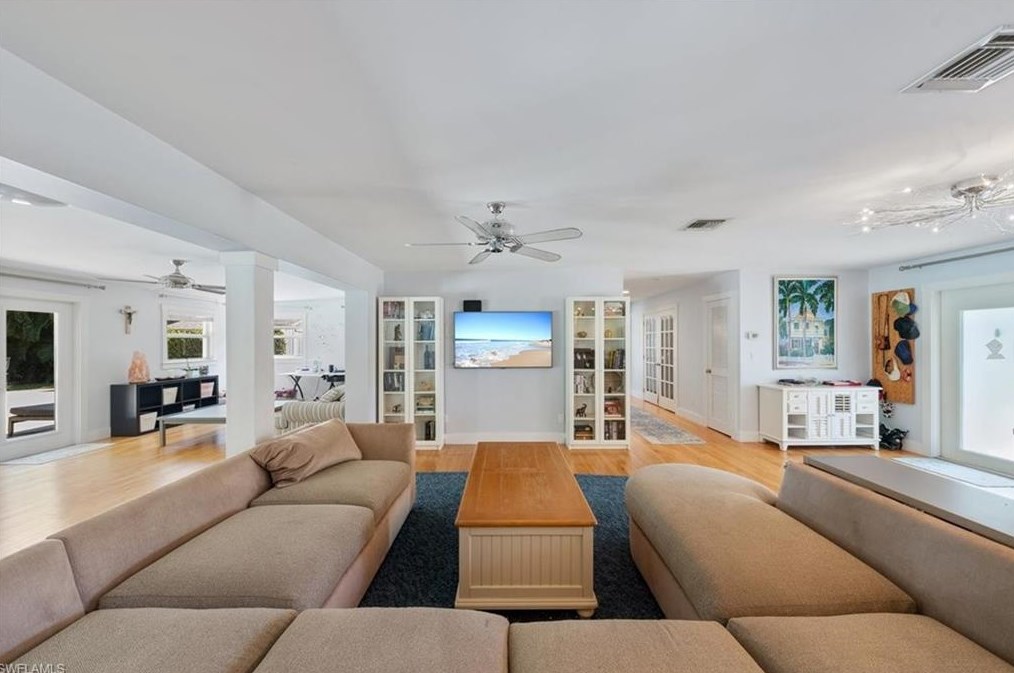 1171 14 Ave, Naples FL 34120-5600 exterior