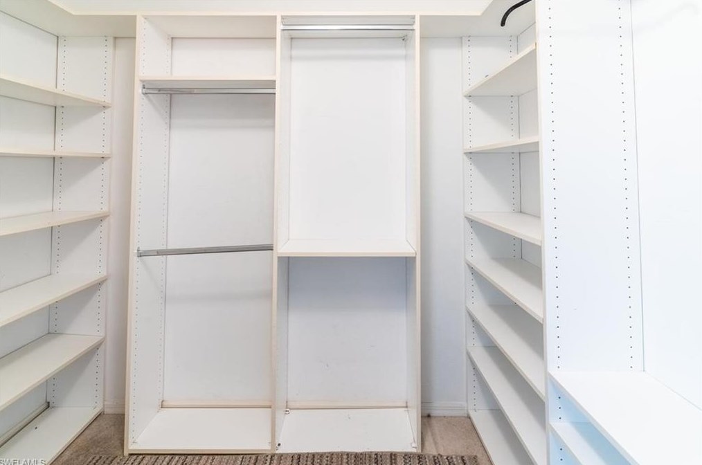 1031 Rdg St, Naples FL 34103-4224 exterior