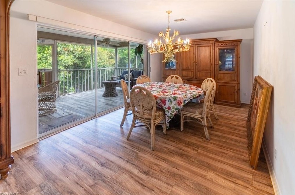 1031 Rdg St, Naples FL 34103-4224 exterior