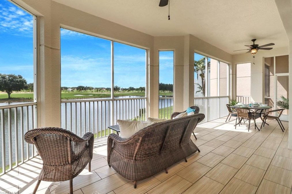 562 Avellino Isles Cir, Naples, FL 15201-2379