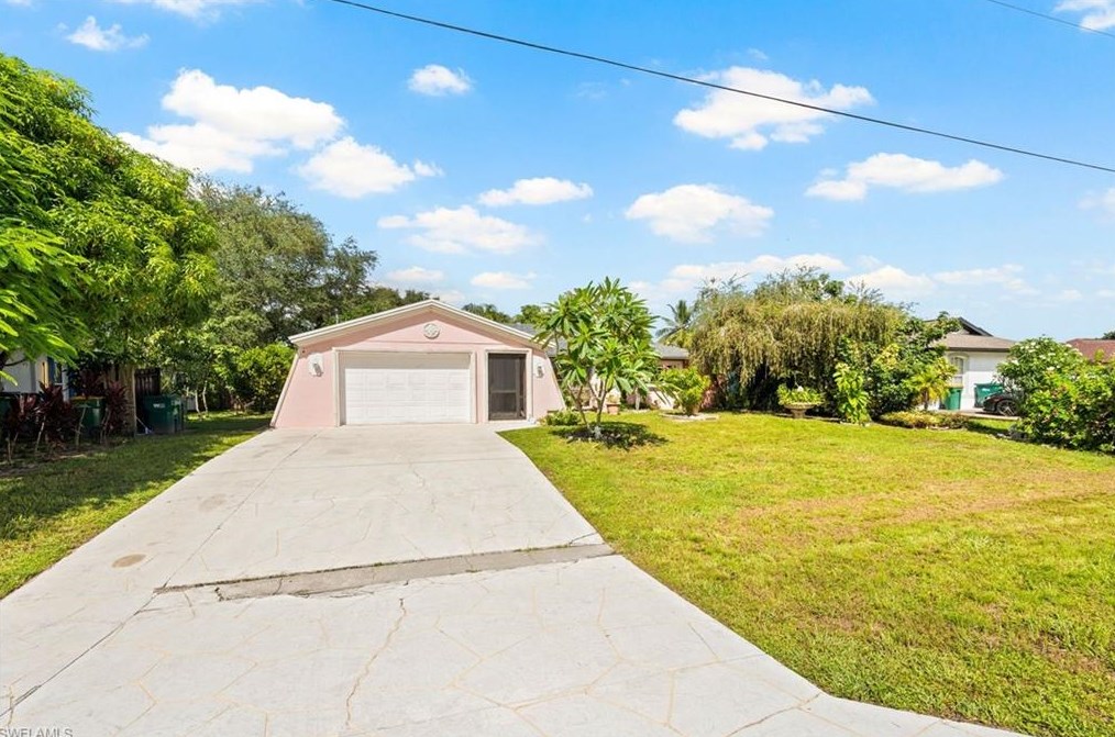 2285 50th St, Naples, FL 34116-6345