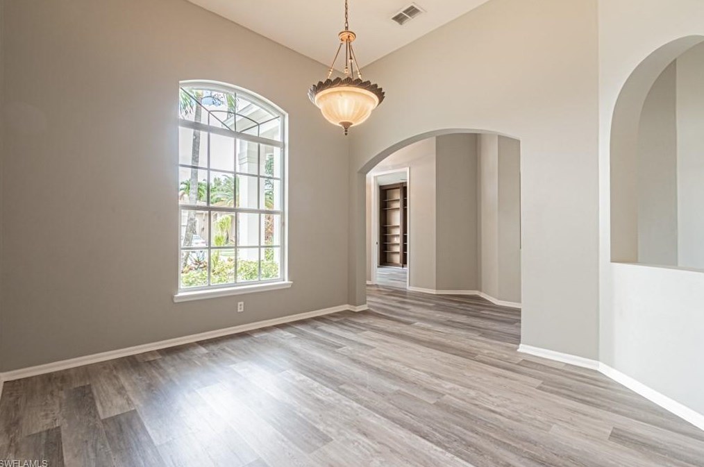 303 Burnt Pne Dr, Naples FL 34119-9773 exterior