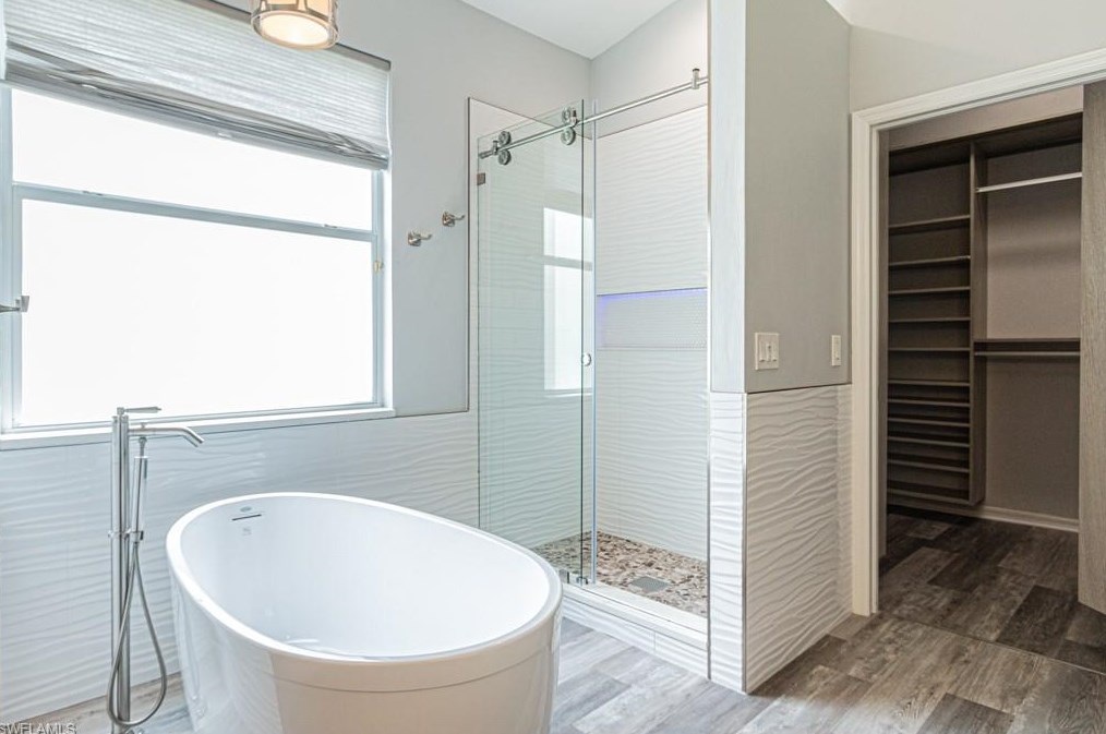 303 Burnt Pne Dr, Naples FL 34119-9773 exterior