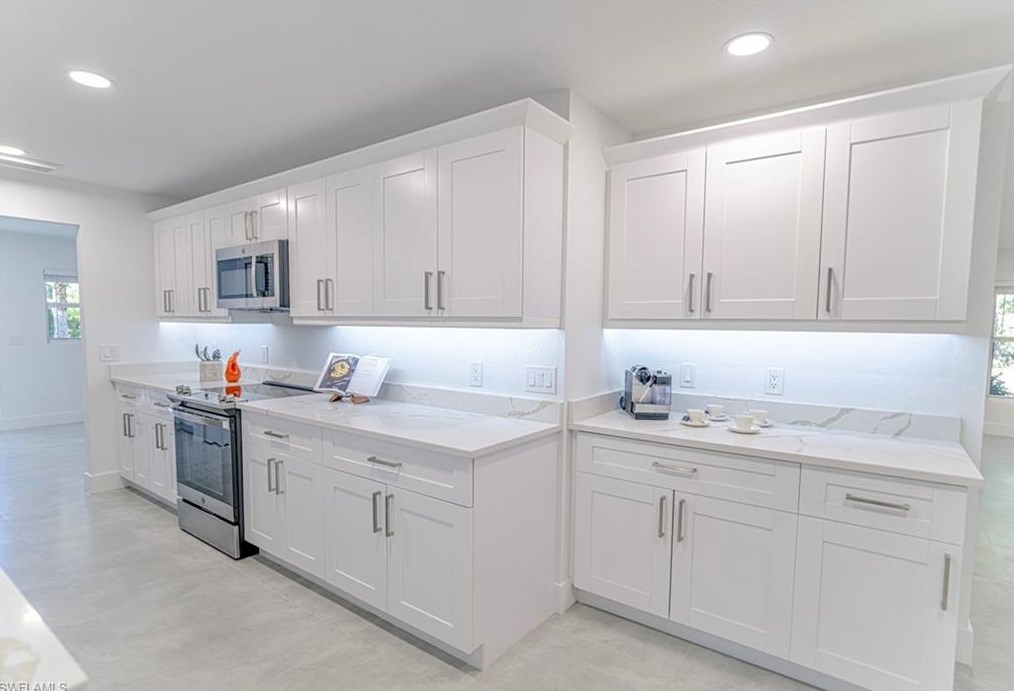 330 19 St, Naples FL 34117-3329 exterior