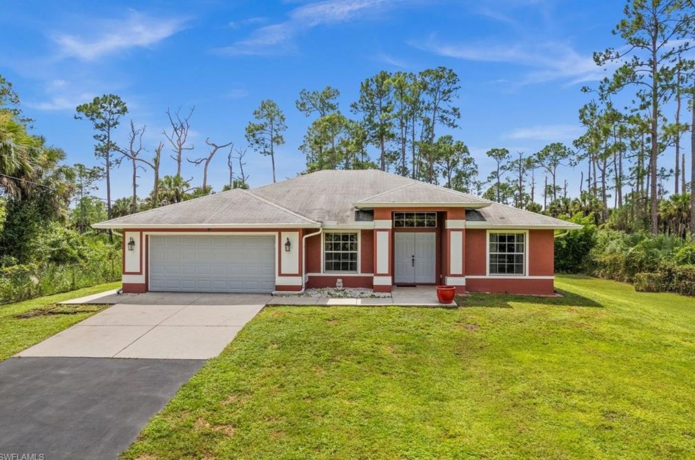 4450 12th Ave, Naples, FL 34117-9134