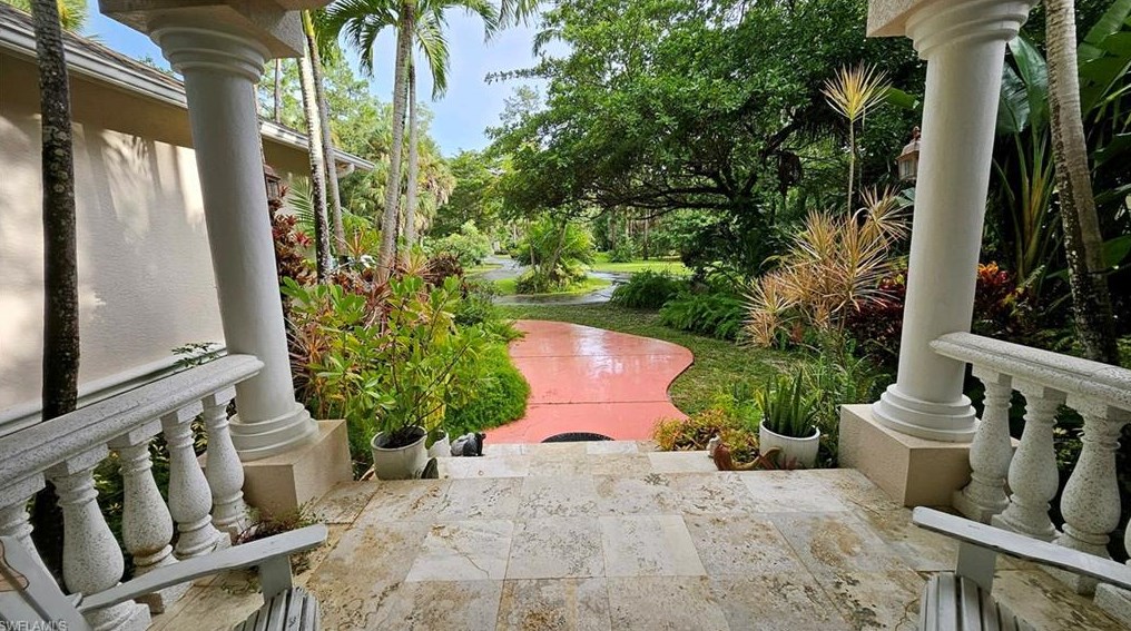 3241 25 Ave, Naples FL 34120-1387 exterior