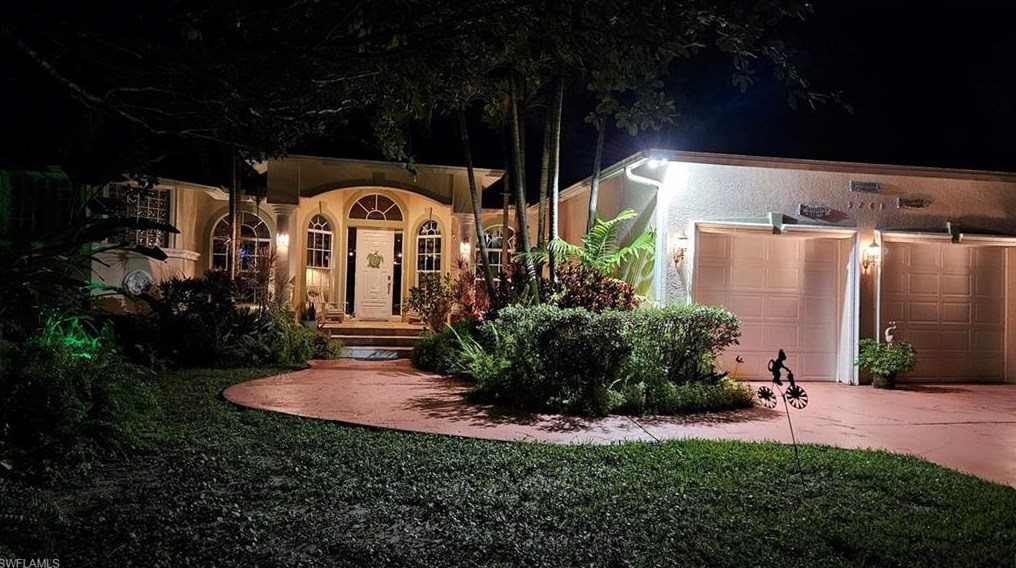 3241 25 Ave, Naples FL 34120-1387 exterior