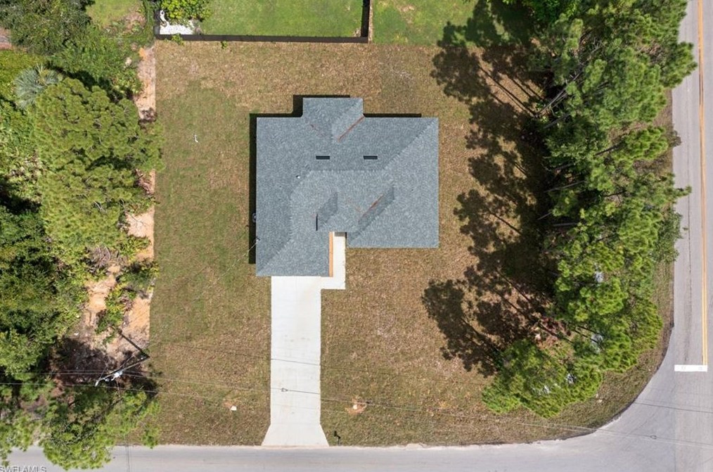 1901 Sunniland Blvd, Lehigh Acres FL 33971-5290 exterior