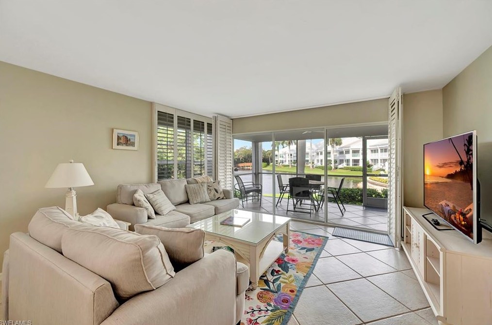 6131 Pelican Bay Blvd, Naples, FL 34108-8113