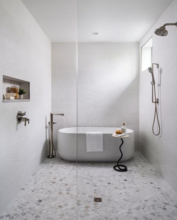 3131 Gin Ln, Naples FL 34102-7815 exterior