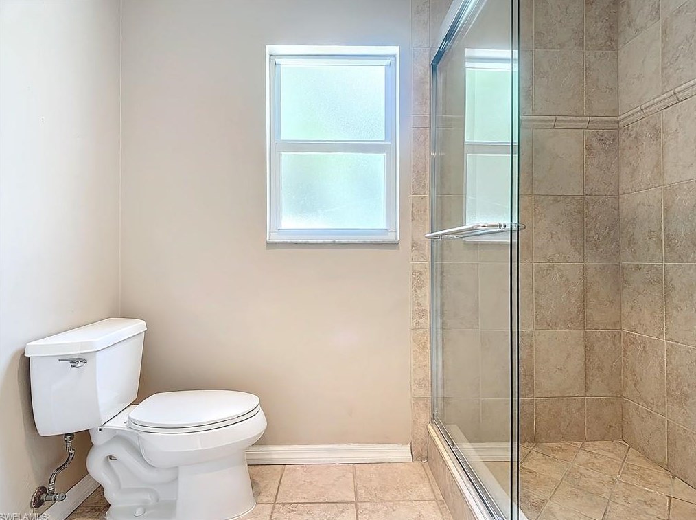 4490 1 Ave, Naples FL 34102-6006 exterior