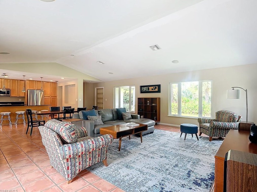 4490 1 Ave, Naples FL 34102-6006 exterior