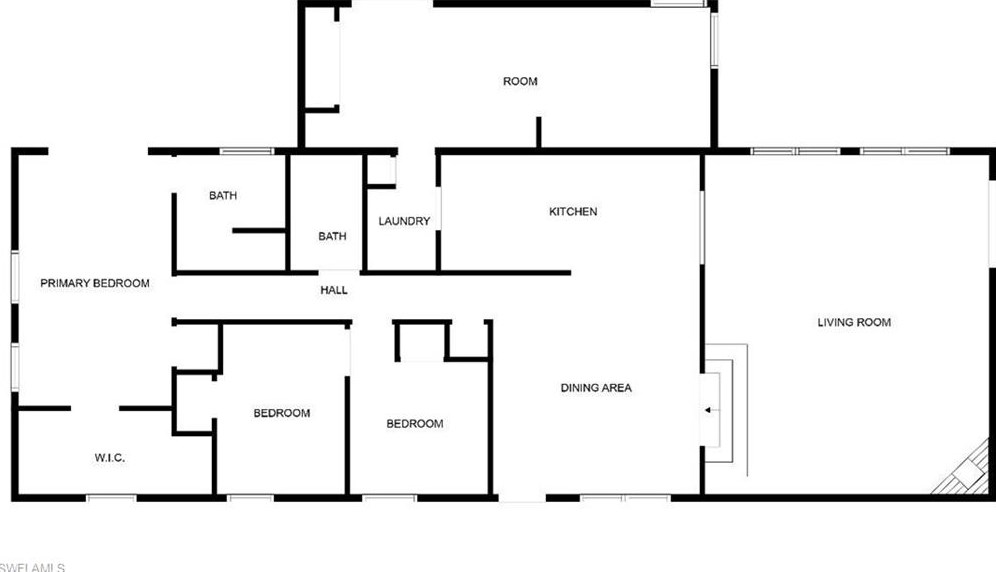 460 9 St, Naples FL 34117-2153 exterior