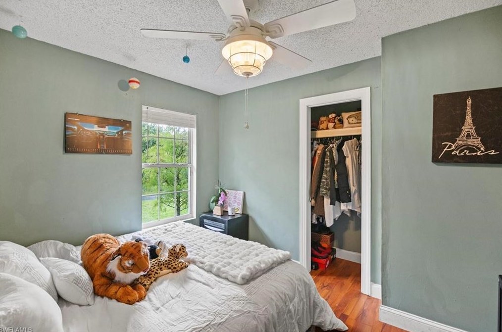 460 9 St, Naples FL 34117-2153 exterior