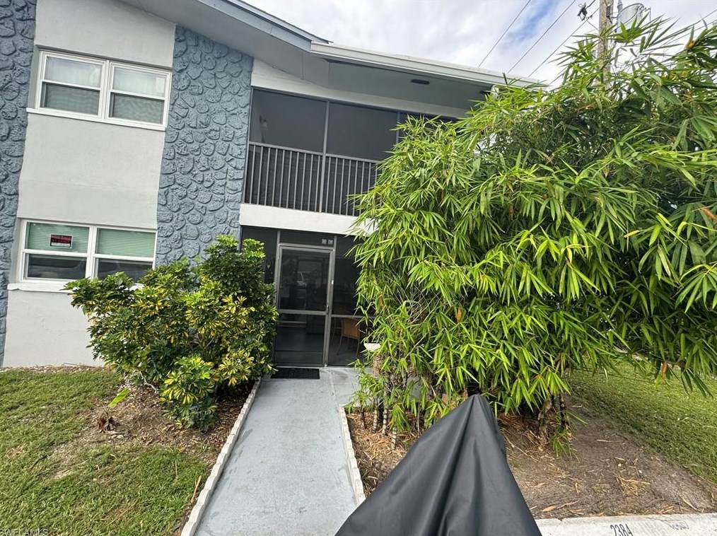 2384 41st St, Naples, FL 34116-6535